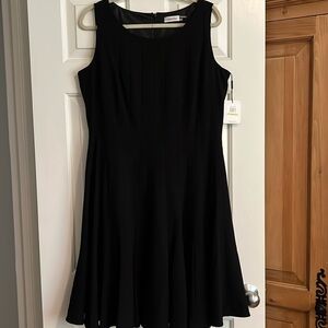 BNWT black lined sleeveless dress with flared bottom